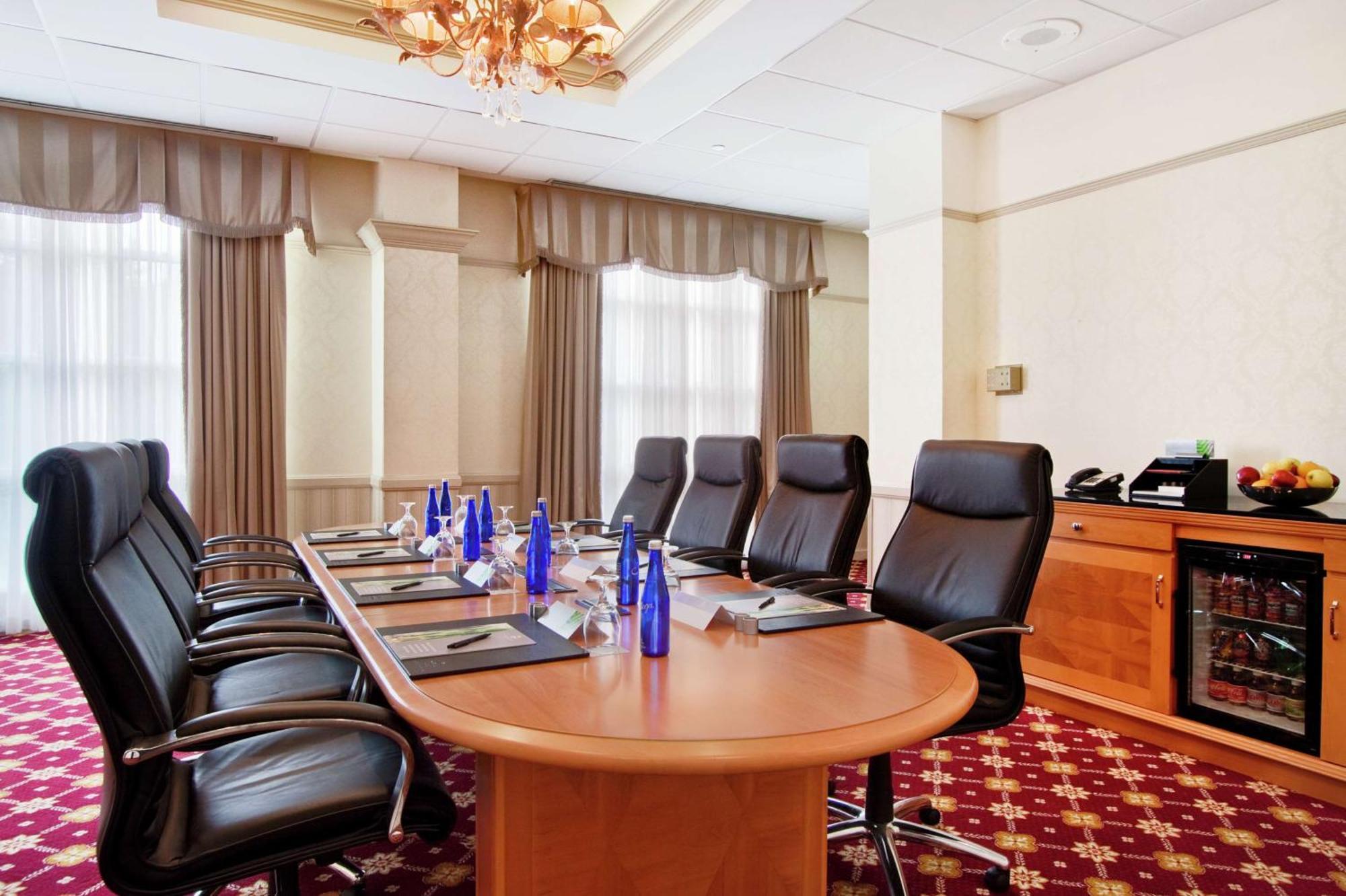 Hilton 3*