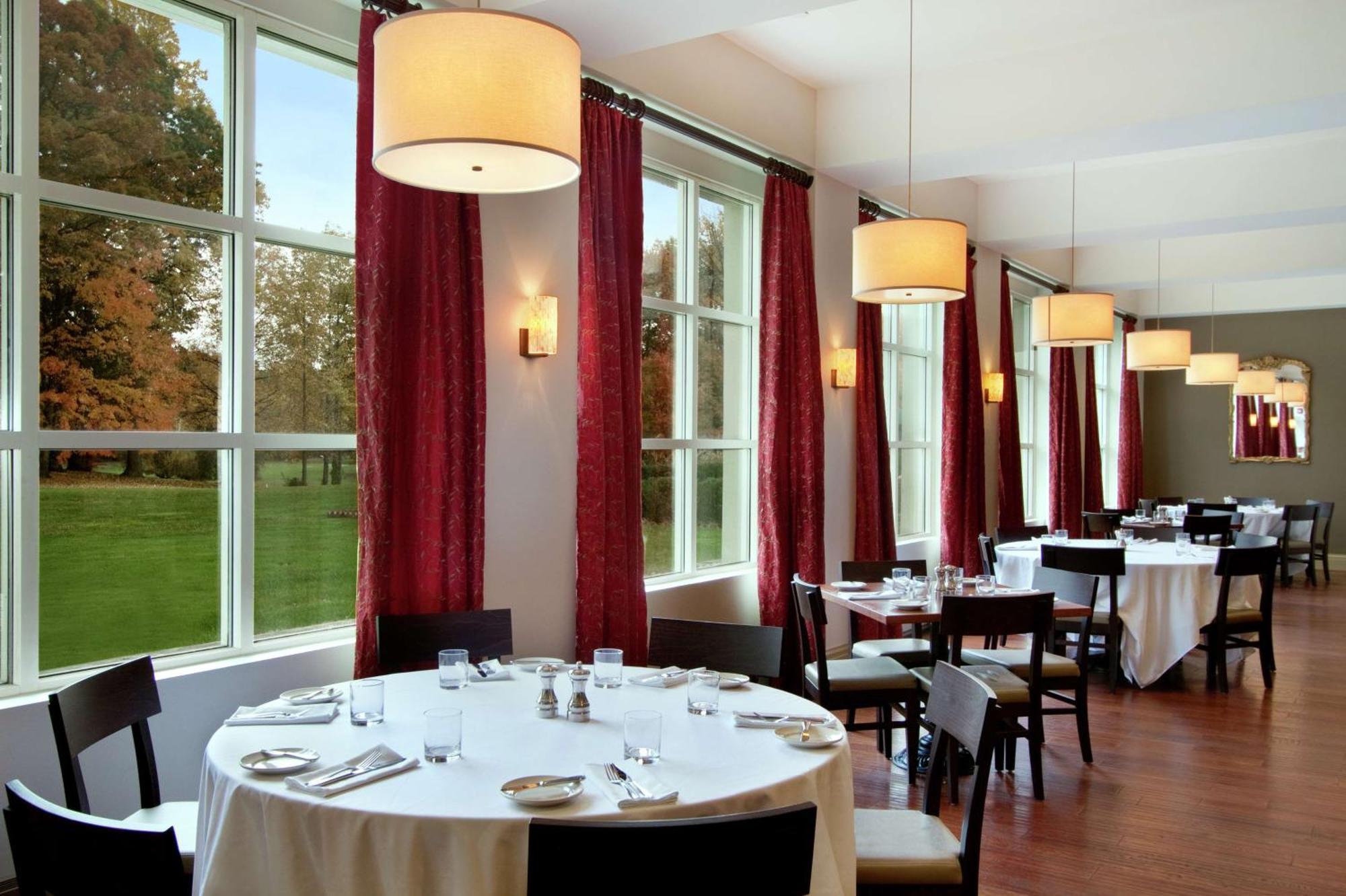 Hilton 3* Pearl River